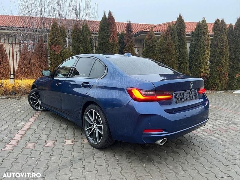 Second-hand BMW 320 Sport Line 190 CP (139 kW) 2023 Culoarealbastru Berlinǎ