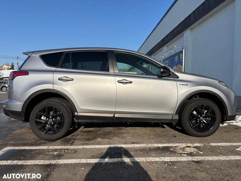 Culoaregri Second-hand 2018 Toyota RAV4 Hybrid Executive SUV | 18.400 EUR (Preț bun) - Imagine 1/4