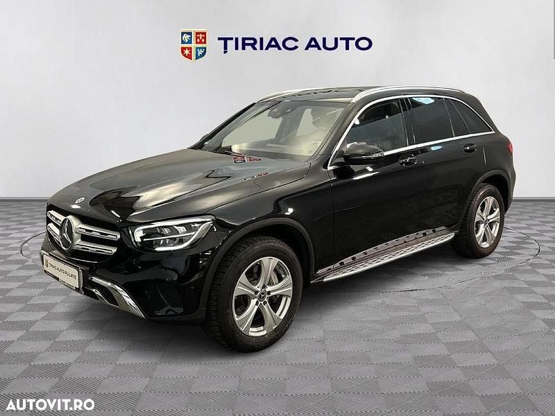 Culoarenegru Utilizat 2021 Mercedes GLC300e SUV | 33.900 EUR (Super Preț) - Imagine 1/4