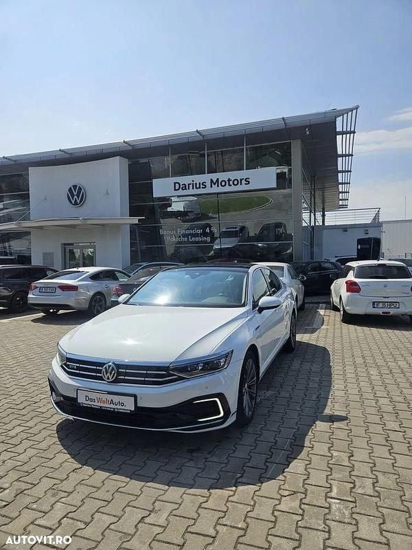 Culoarealb Utilizat 2019 VW Passat Berlinǎ | 18.800 EUR (Preț bun) - Imagine 1/4