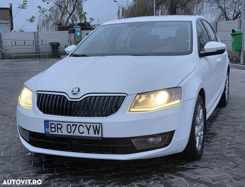 Culoarealb Utilizat 2014 Skoda Octavia Berlinǎ | 6.900 EUR (Super Preț) - Imagine 1/4