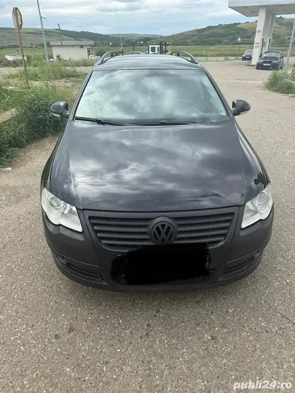 Utilizat 2009 VW Passat Hatchback | 1.234 EUR (Super Preț) - Imagine 1/4