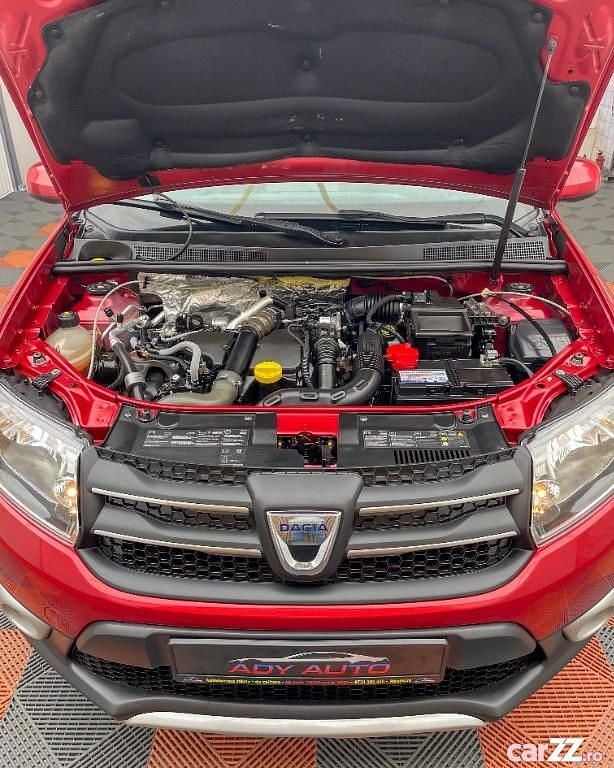 Second-hand Dacia Sandero Stepway 90 CP (66 kW) 2015 Culoarerosu Hatchback