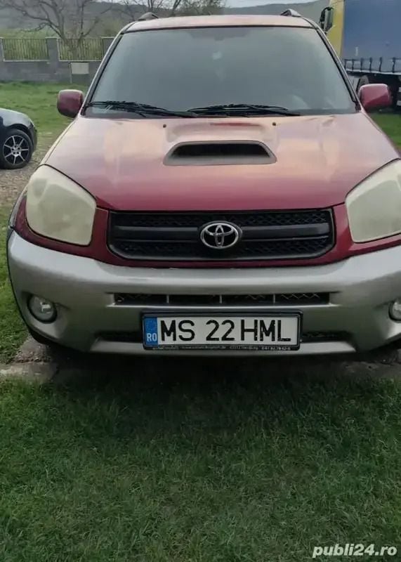Rosu Utilizat 2004 Toyota RAV4 SUV | 2.300 EUR (Super Preț) - Imagine 1/4
