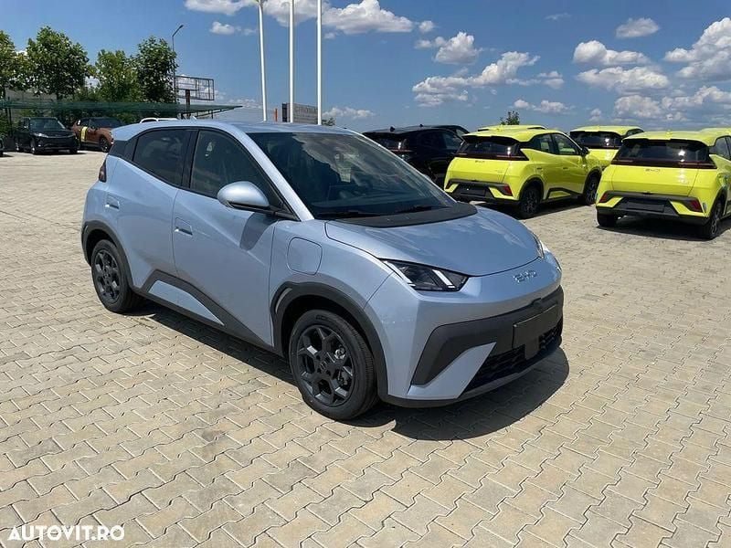 Nouă BYD Dolphin 64 kW (88 CP) 2025 Galbeuriu Hatchback