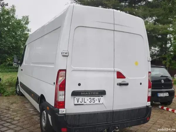 Second-hand Renault Master 131 CP (96 kW) 2021 Alb Van