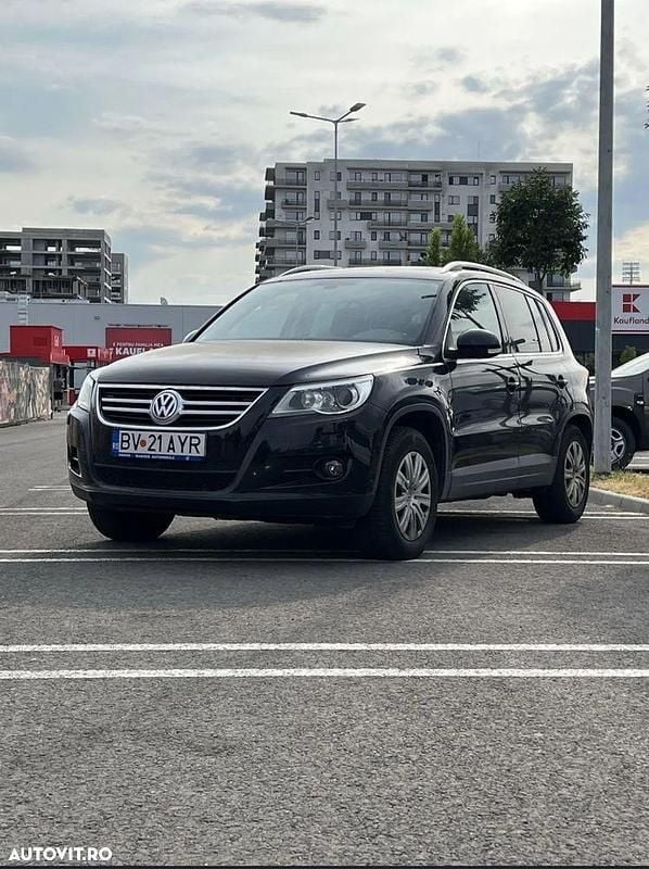 Culoarenegru Utilizat 2010 VW Tiguan Sport SUV | 7.350 EUR (Preț OK) - Imagine 1/4