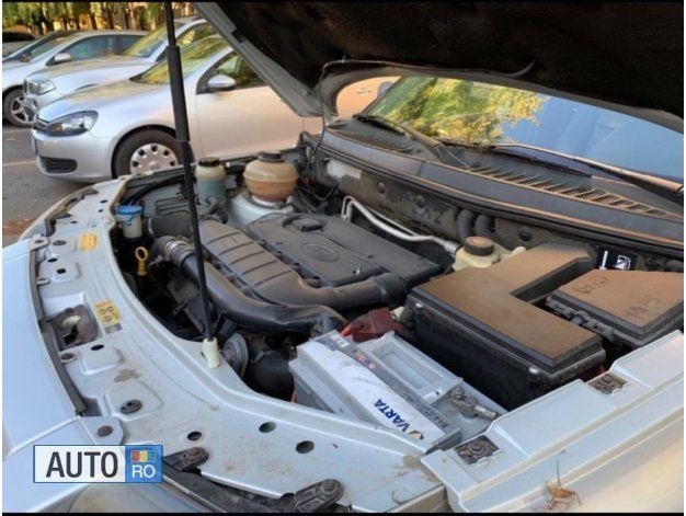 Second-hand Land Rover Freelander 112 CP (82 kW) 2004 Argintiu SUV