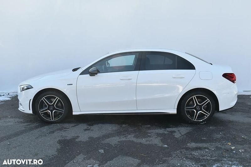 Second-hand Mercedes A250 218 CP (160 kW) 2021 Alb Berlinǎ