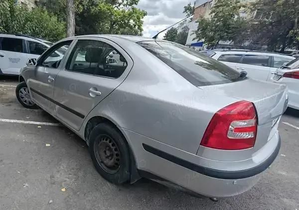 Utilizat 2006 Skoda Octavia Berlinǎ | 1.700 EUR (Preț bun) - Imagine 1/4