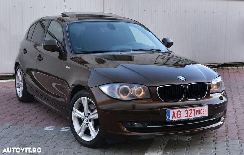 Culoaremaro Utilizat 2011 BMW 120 Sport Line Hatchback | 5.450 EUR (Preț OK) - Imagine 1/4