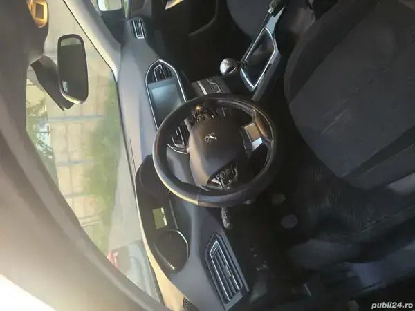 Utilizat 2015 Peugeot 308 Break | 450 EUR - Imagine 1/3