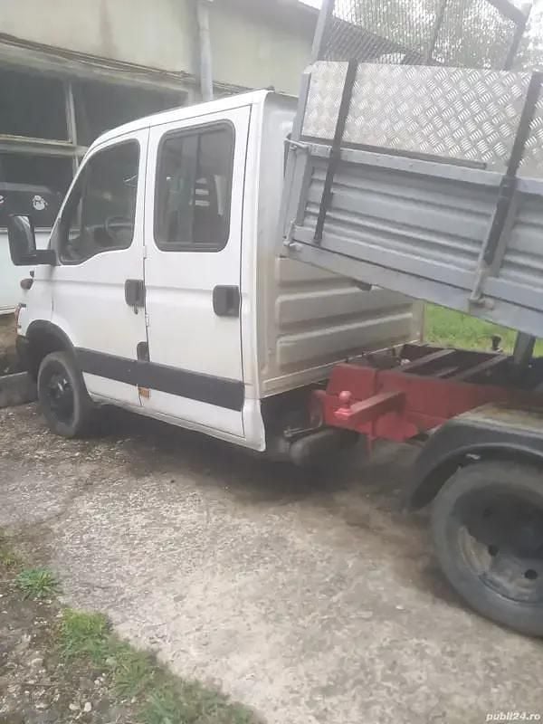 Second-hand Iveco Daily 130 CP (95 kW) 2000 Monovolum