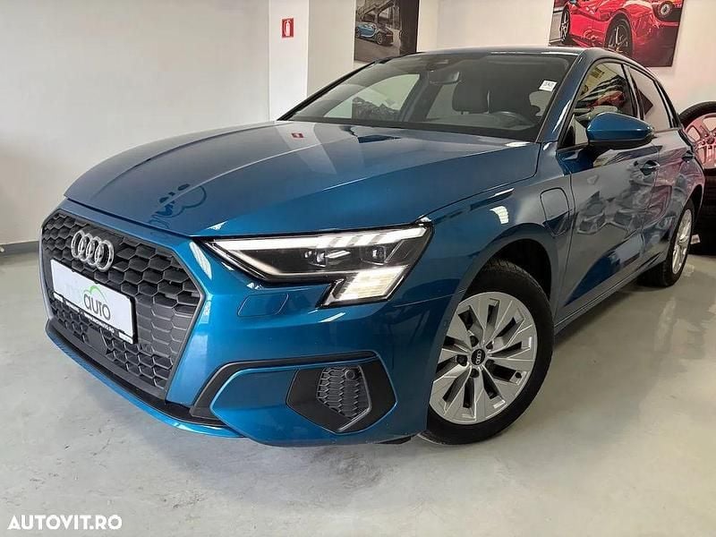 Albastru Utilizat 2022 Audi A3 e-tron Hatchback | 23.490 EUR - Imagine 1/4