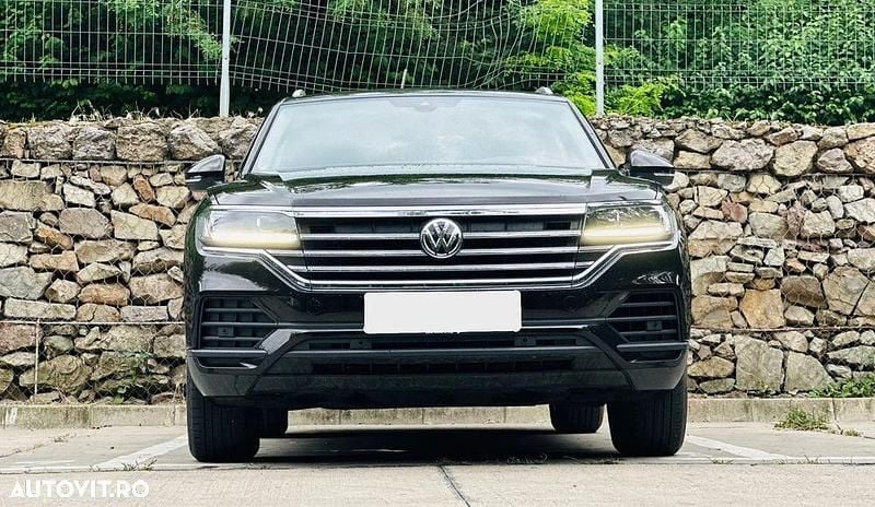 Culoaremaro Utilizat 2020 VW Touareg SUV | 37.800 EUR (Puțin scump) - Imagine 1/4