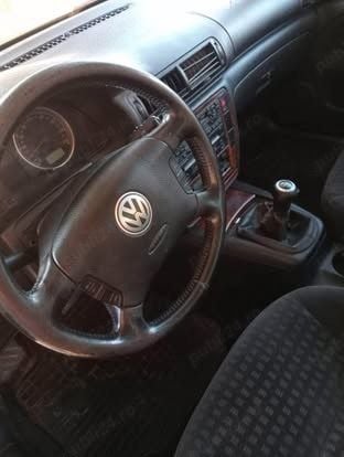 Second-hand VW Passat 131 CP (96 kW) 2003 Berlinǎ