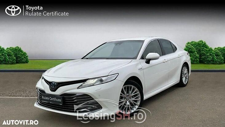 Alb Utilizat 2020 Toyota Camry Berlinǎ | 27.000 EUR (Puțin scump) - Imagine 1/4