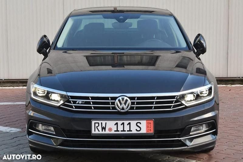 Culoaregri Utilizat 2019 VW Passat Executive Berlinǎ | 18.999 EUR (Preț OK) - Imagine 1/4