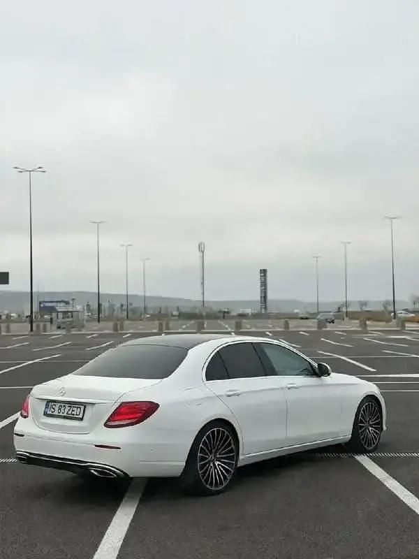 Second-hand Mercedes E220 194 CP (142 kW) 2016 Berlinǎ