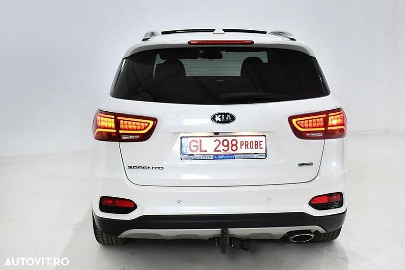 Second-hand Kia Sorento Platinum Edition 200 CP (147 kW) 2020 Culoarealb SUV