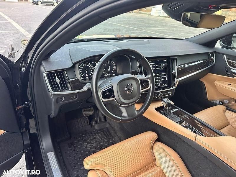 Negru Utilizat 2018 Volvo V90 Inscription Break | 18.000 EUR - Imagine 1/4