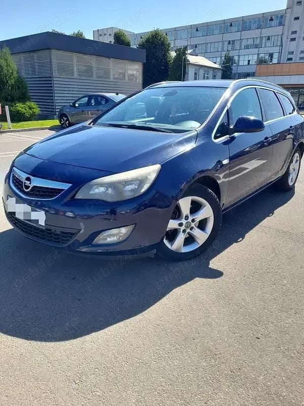 Utilizat 2012 Opel Astra Break | 3.200 EUR (Preț bun) - Imagine 1/4