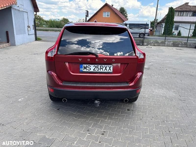 Second-hand Volvo XC60 Momentum 215 CP (158 kW) 2013 Culoarealte culori SUV