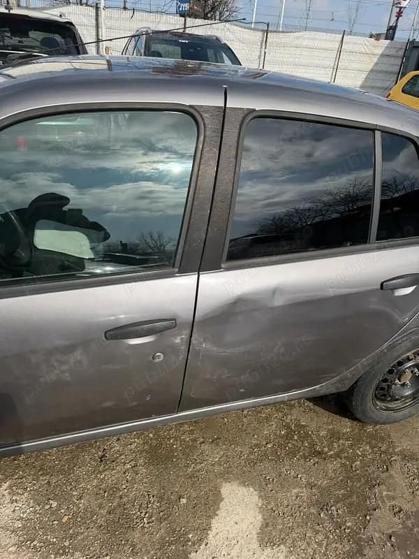 Second-hand Renault Symbol II 75 CP (55 kW) 2011 Berlinǎ