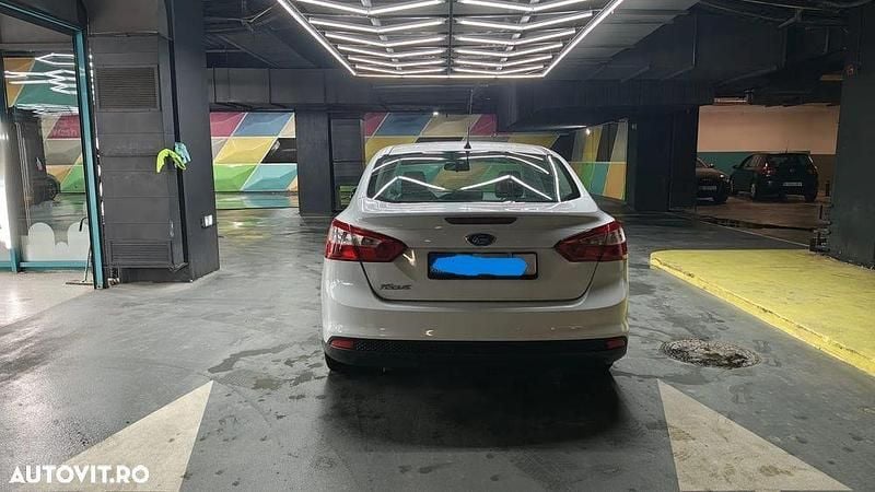 Second-hand Ford Focus 95 CP (69 kW) 2012 Culoarealb Berlinǎ