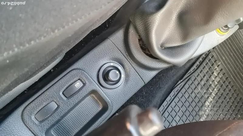 Second-hand Dacia Logan 105 CP (77 kW) 2008 Albastru Berlinǎ