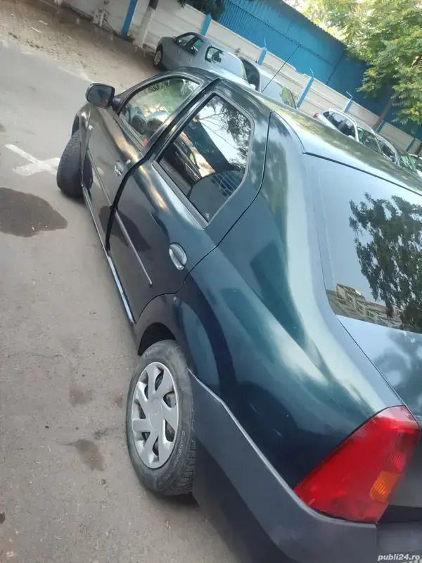 Utilizat 2007 Dacia Logan Berlinǎ | 1.000 EUR (Super Preț) - Imagine 1/4