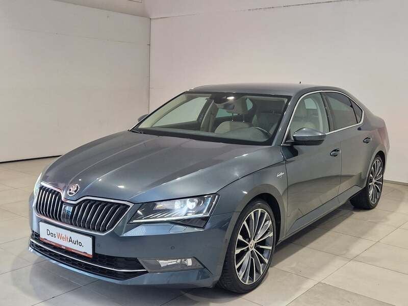 Gri mediumetalic Utilizat 2019 Skoda Superb LAURIN & KLEMENT | 29.490 EUR - Imagine 1/4