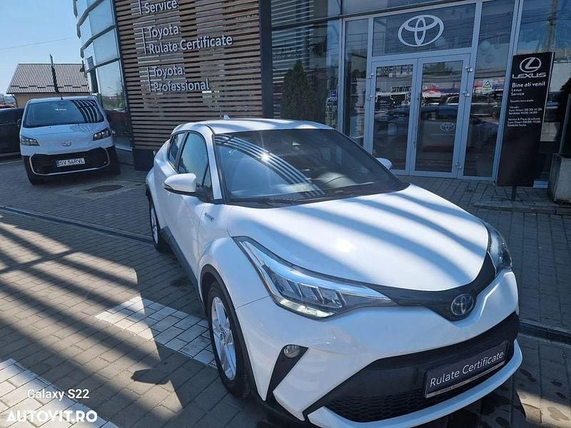 Alb Utilizat 2020 Toyota C-HR SUV | 19.990 EUR (Preț OK) - Imagine 1/4