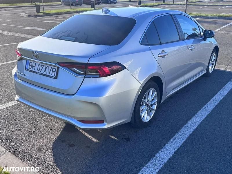 Second-hand Toyota Corolla 132 CP (97 kW) 2020 Culoareargint Berlinǎ