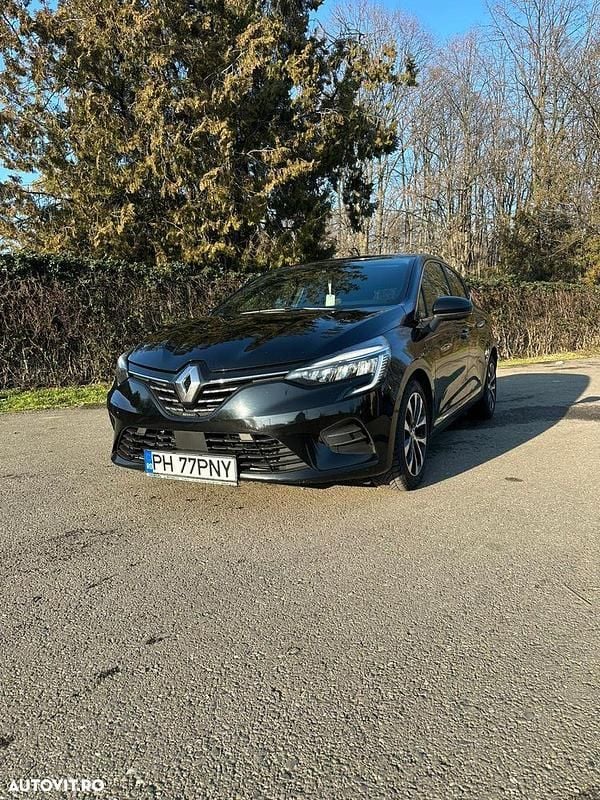 Second-hand Renault Clio V Techno 100 CP (73 kW) 2022 Culoarenegru Hatchback