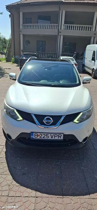 Galbeuriu Utilizat 2015 Nissan Qashqai Tekna SUV | 11.300 EUR (Preț OK) - Imagine 1/4