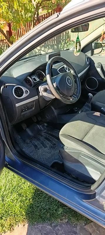 Second-hand Renault Clio III 100 CP (73 kW) 2009 Break