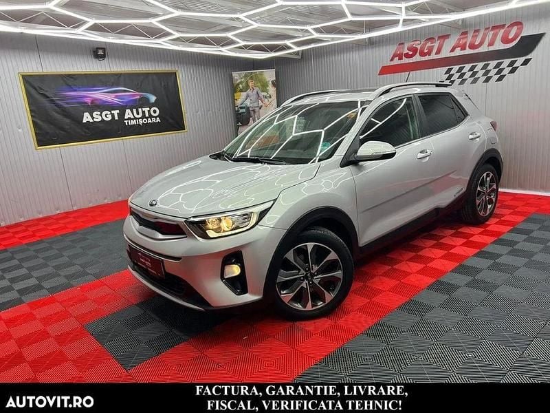 Culoareargint Utilizat 2018 Kia Stonic SUV | 10.499 EUR (Preț OK) - Imagine 1/4