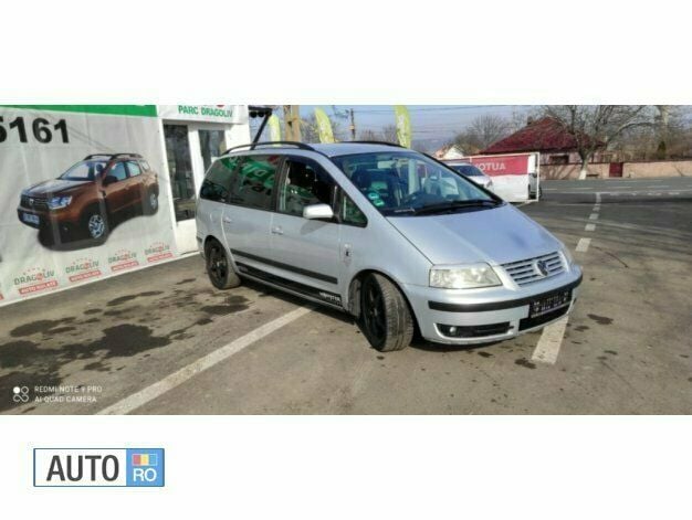 Second-hand VW Sharan 116 CP (85 kW) 2003 Argintiu Monovolum