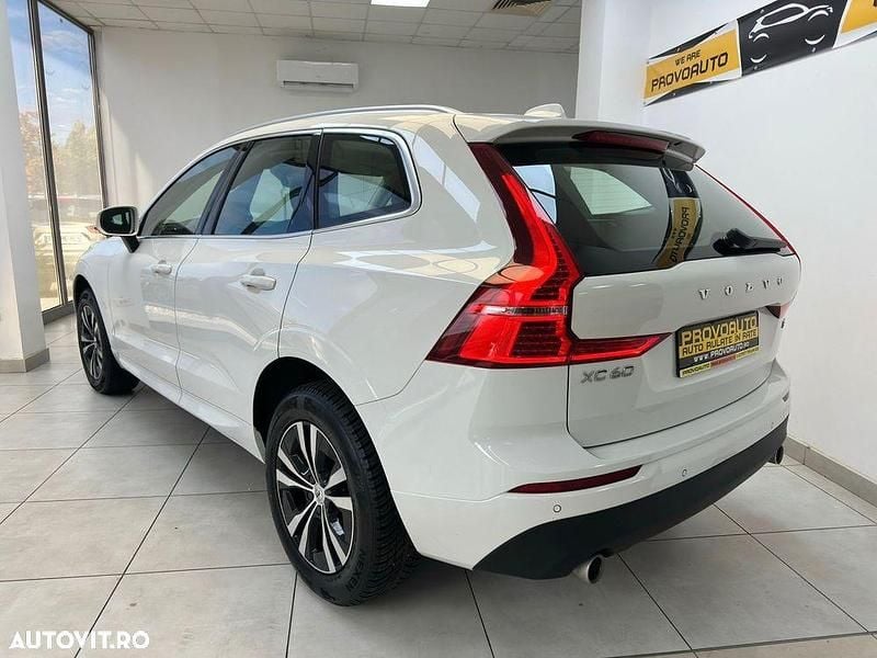 Second-hand Volvo XC60 Momentum 197 CP (144 kW) 2021 Culoarealb SUV