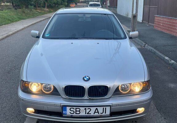 Gri Utilizat 2001 BMW 520 Break | 2.500 EUR - Imagine 1/4