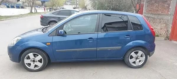 Second-hand Ford Fiesta Ghia 68 CP (50 kW) 2009 Hatchback