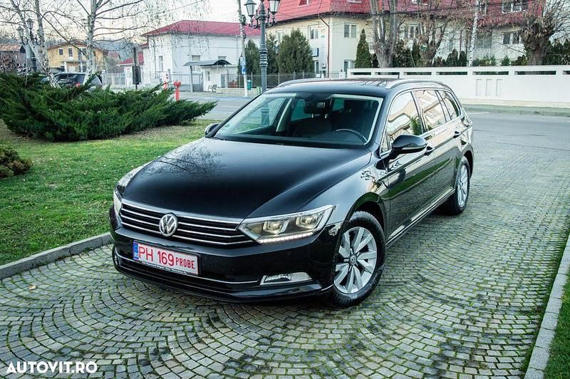 Culoarenegru Utilizat 2015 VW Passat Highline Break | 12.490 EUR (Preț OK) - Imagine 1/4