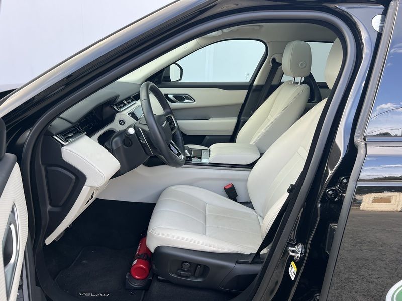 Second-hand Land Rover Range Rover Velar R-Dynamic 2021 Santorini negru SUV