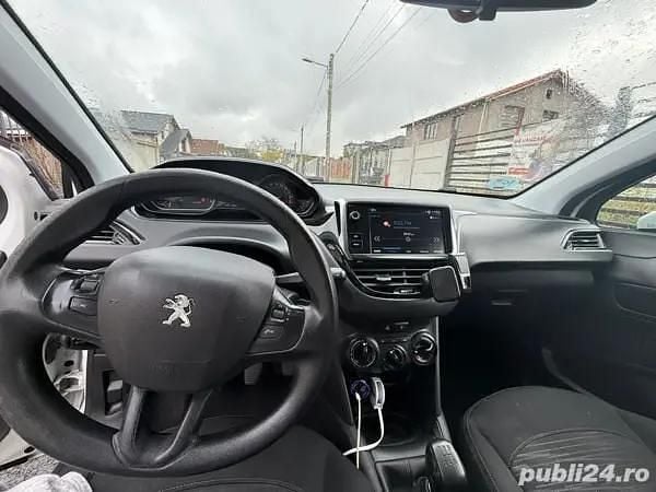 Utilizat 2019 Peugeot 208 Hatchback | 7.700 EUR (Preț OK) - Imagine 1/4