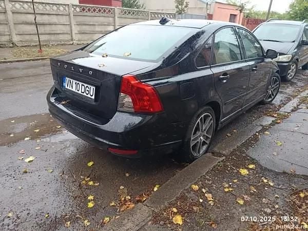 Negru Utilizat 2009 Volvo S40 Berlinǎ | 2.900 EUR - Imagine 1/4
