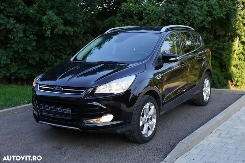Negru Utilizat 2016 Ford Kuga Titanium SUV | 11.000 EUR (Preț bun) - Imagine 1/4