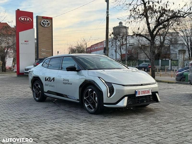Nouă Kia EV4 GT-Line 150 kW (204 CP) 2025 Culoareargint Hatchback