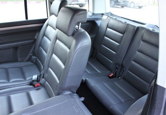 Second-hand VW Touran 131 CP (96 kW) 2008 Argintiu Monovolum