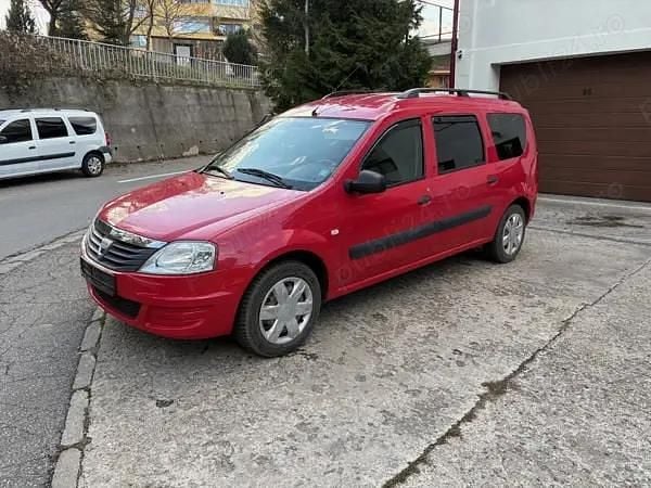 Rosu Utilizat 2009 Dacia Logan MCV Break | 1.999 EUR - Imagine 1/4